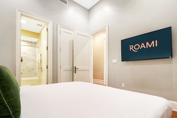 roami at factors row