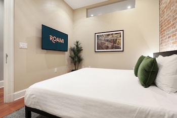 roami at factors row