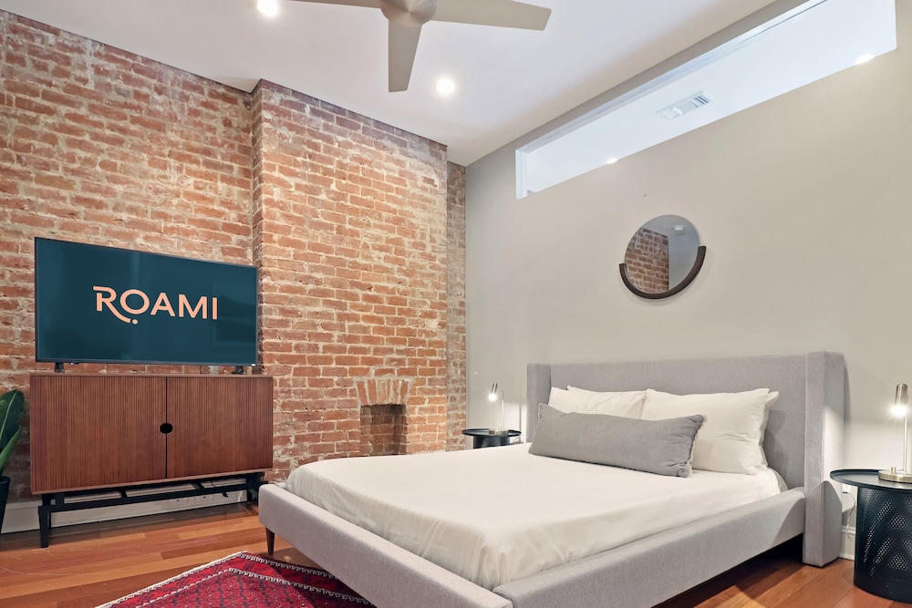 roami at factors row