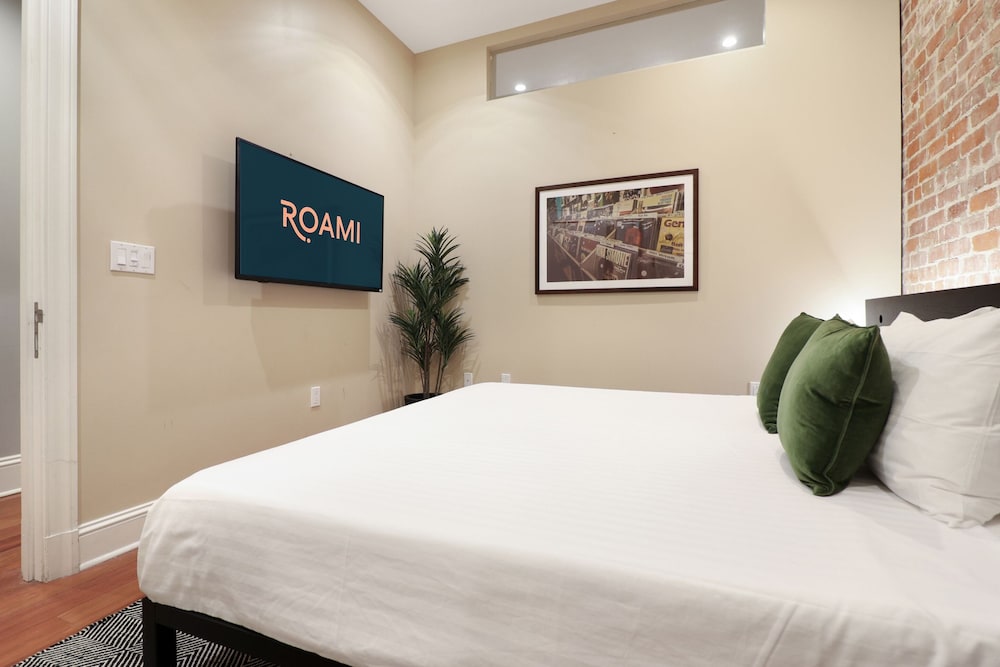 roami at factors row