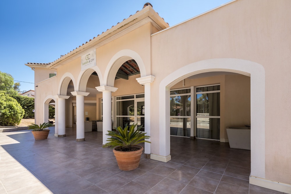 six fours les plages