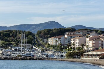 six fours les plages