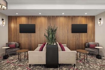 hampton inn and suites downers grove chicago