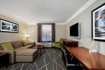 fairfield by marriott inn and suites fresno river park