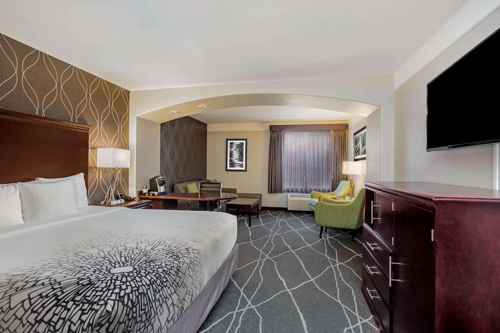 fairfield by marriott inn and suites fresno river park