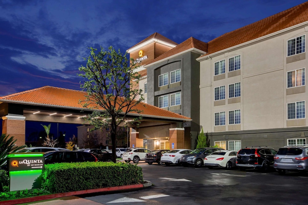 fairfield by marriott inn and suites fresno river park
