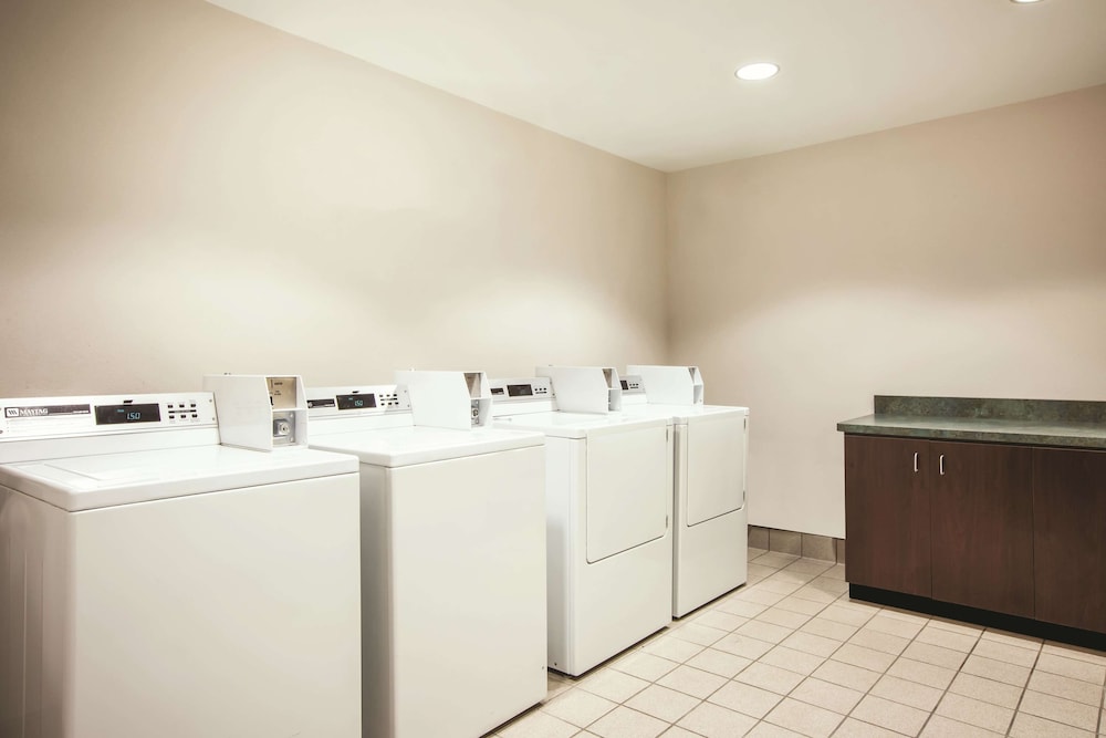fairfield by marriott inn and suites fresno river park