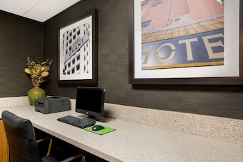 fairfield by marriott inn and suites fresno river park