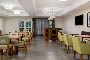 fairfield by marriott inn and suites fresno river park