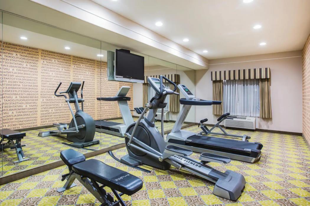 fairfield by marriott inn and suites fresno river park