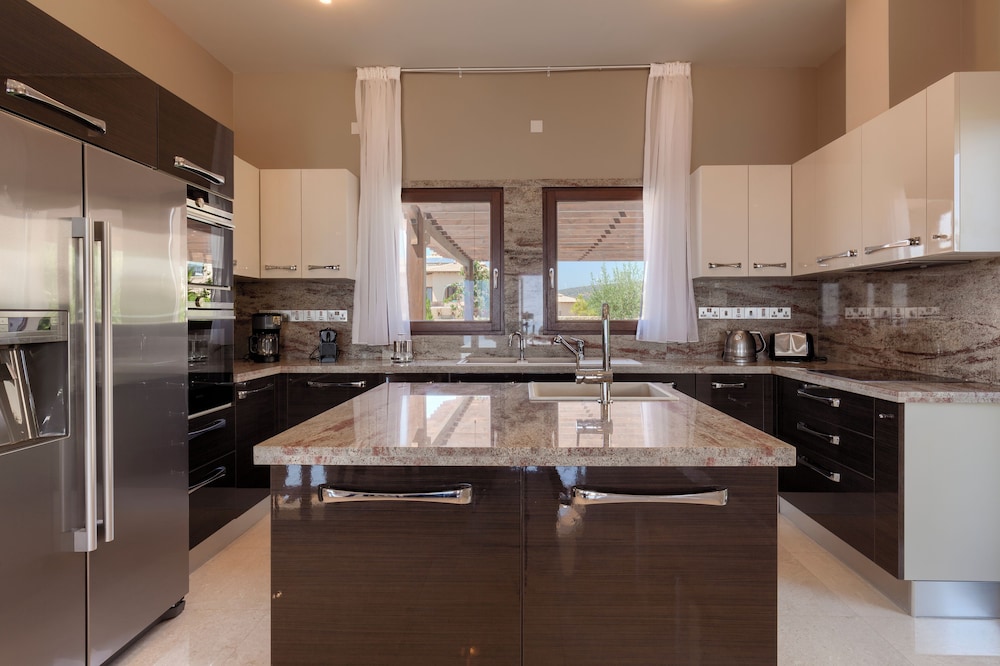 aphrodite hills golf and spa resort residences mythos villas