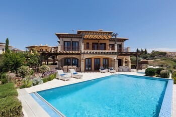 aphrodite hills golf and spa resort residences mythos villas