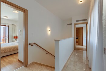 aphrodite hills golf and spa resort residences mythos villas