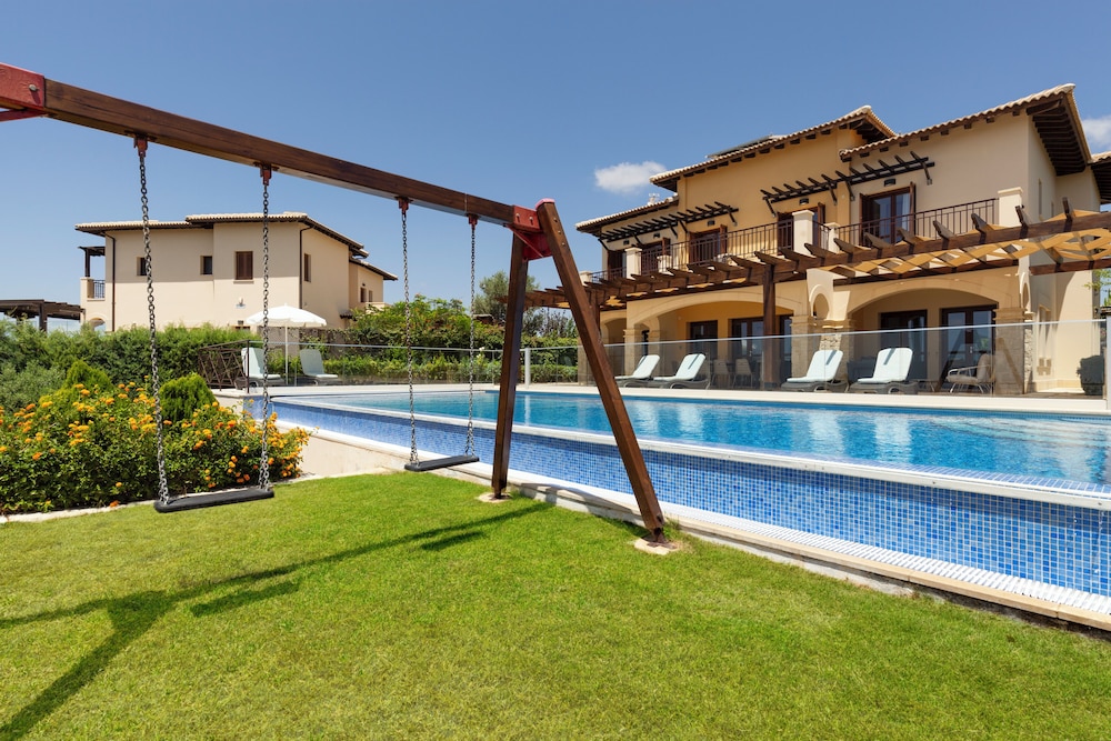 aphrodite hills golf and spa resort residences mythos villas