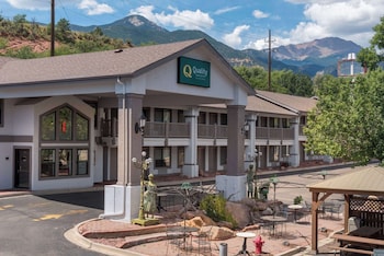 Quality Inn & Suites Manitou Springs At Pikes Peak