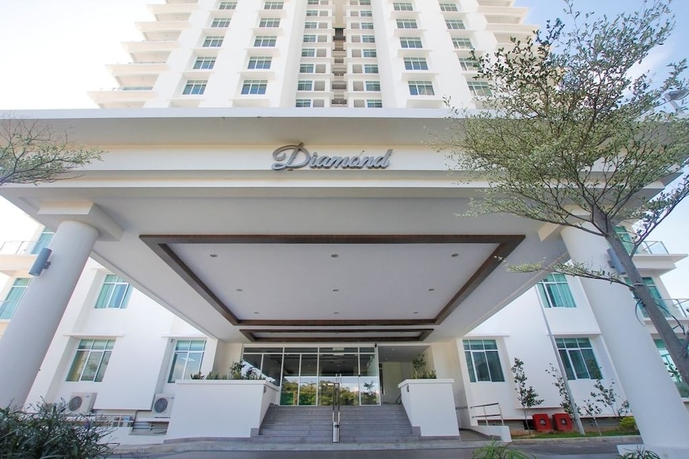 imperial suites miri