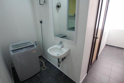 imperial suites miri