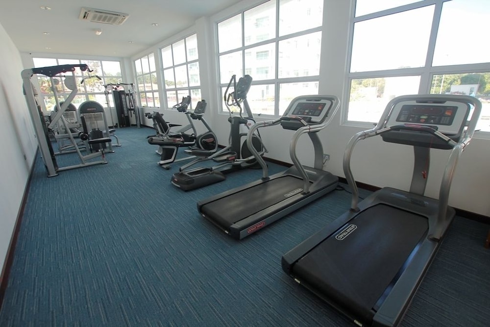 imperial suites miri