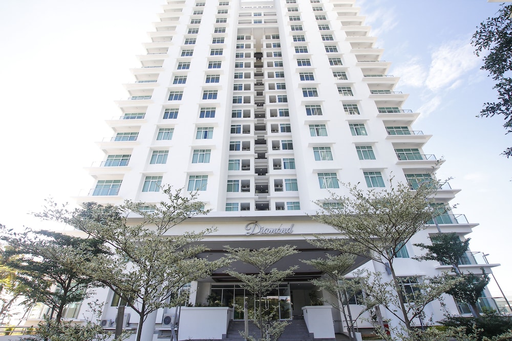 imperial suites miri