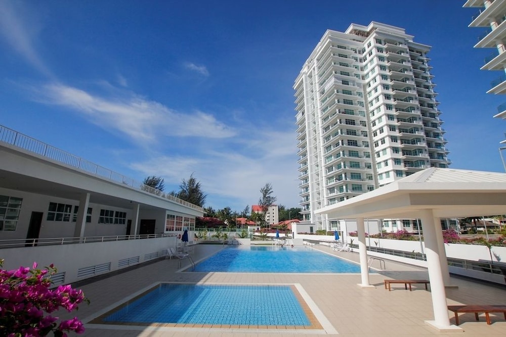 imperial suites miri