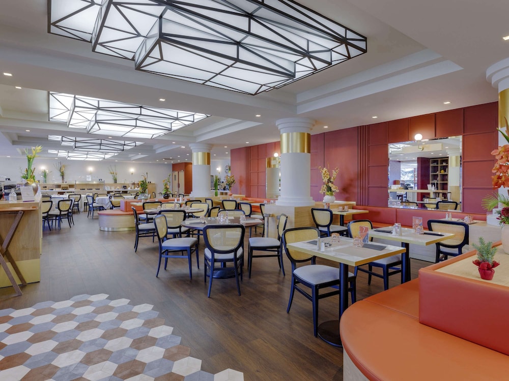mercure lyon est villefontaine
