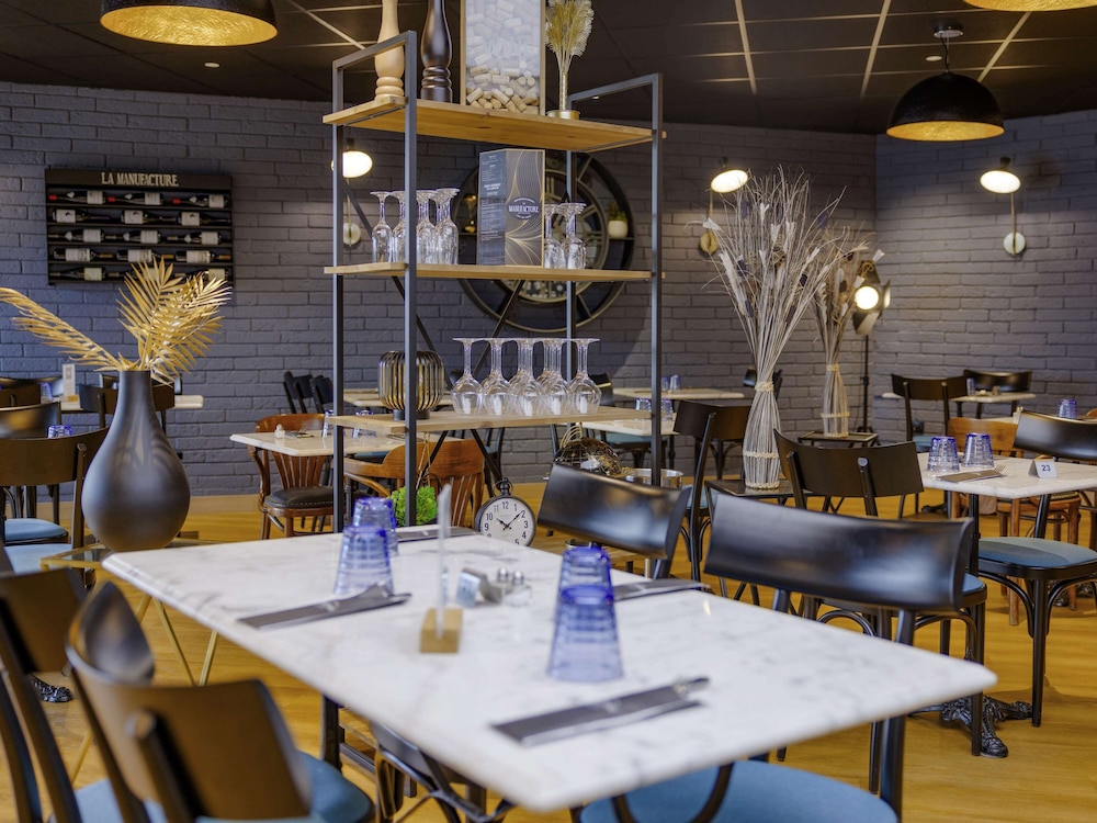 mercure lyon est villefontaine