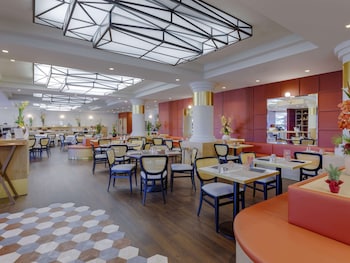 mercure lyon est villefontaine