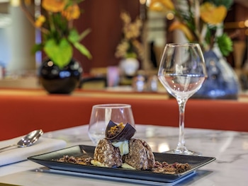 mercure lyon est villefontaine