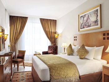 mercure suites dubai barsha heights