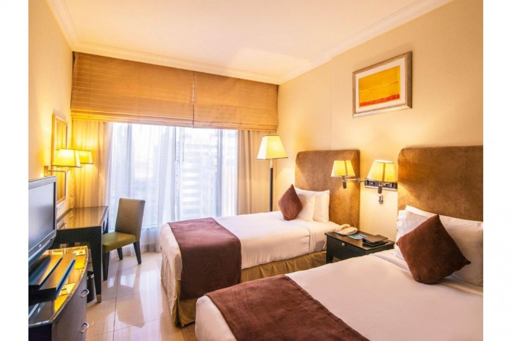 mercure suites dubai barsha heights