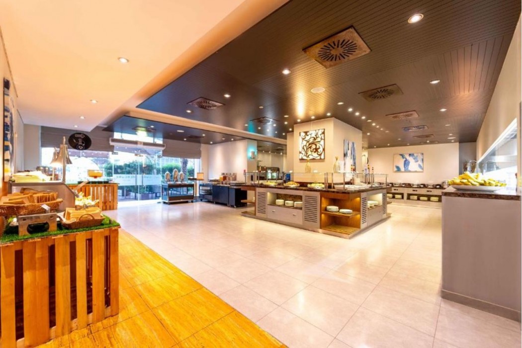 mercure suites dubai barsha heights
