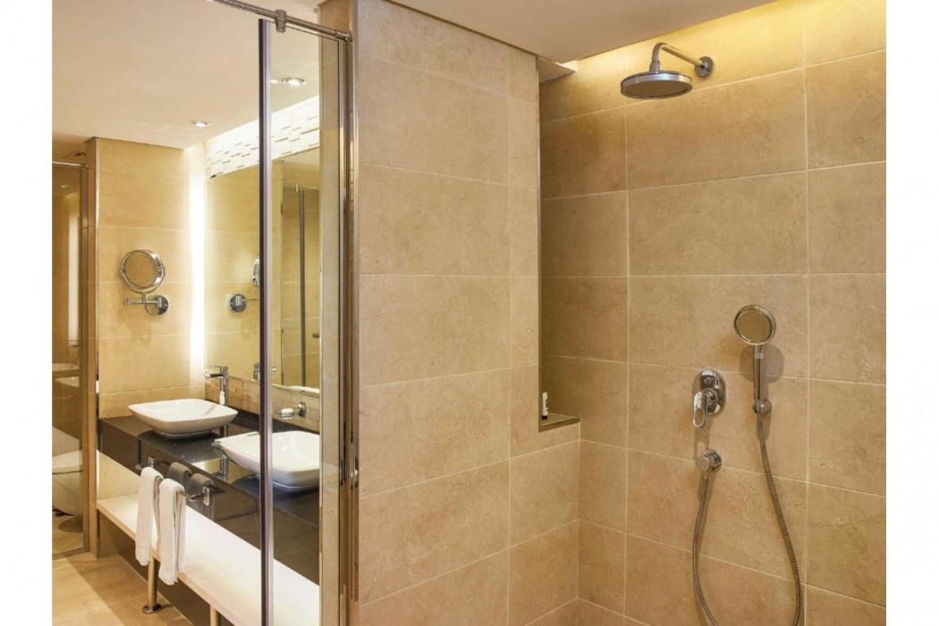 mercure suites dubai barsha heights