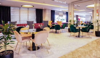 mercure suites dubai barsha heights