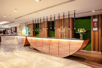 mercure suites dubai barsha heights