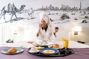 mercure suites dubai barsha heights