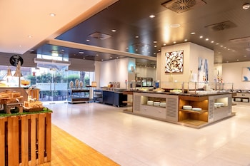 mercure suites dubai barsha heights