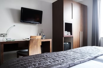 the fox and goose hotel