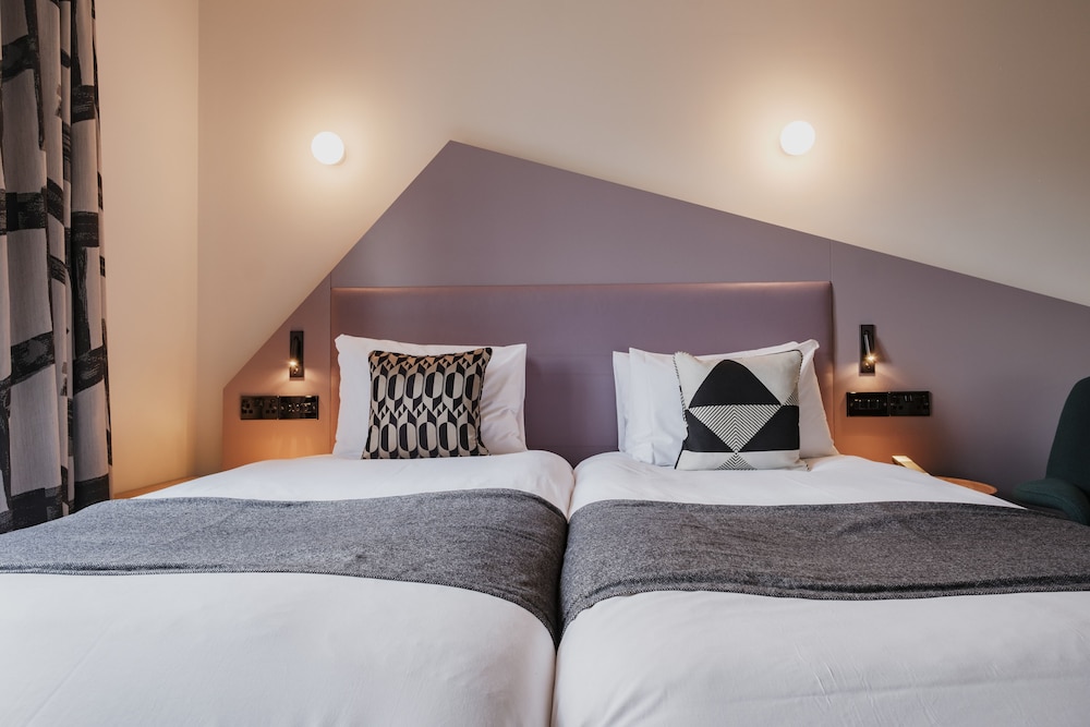 the fox and goose hotel