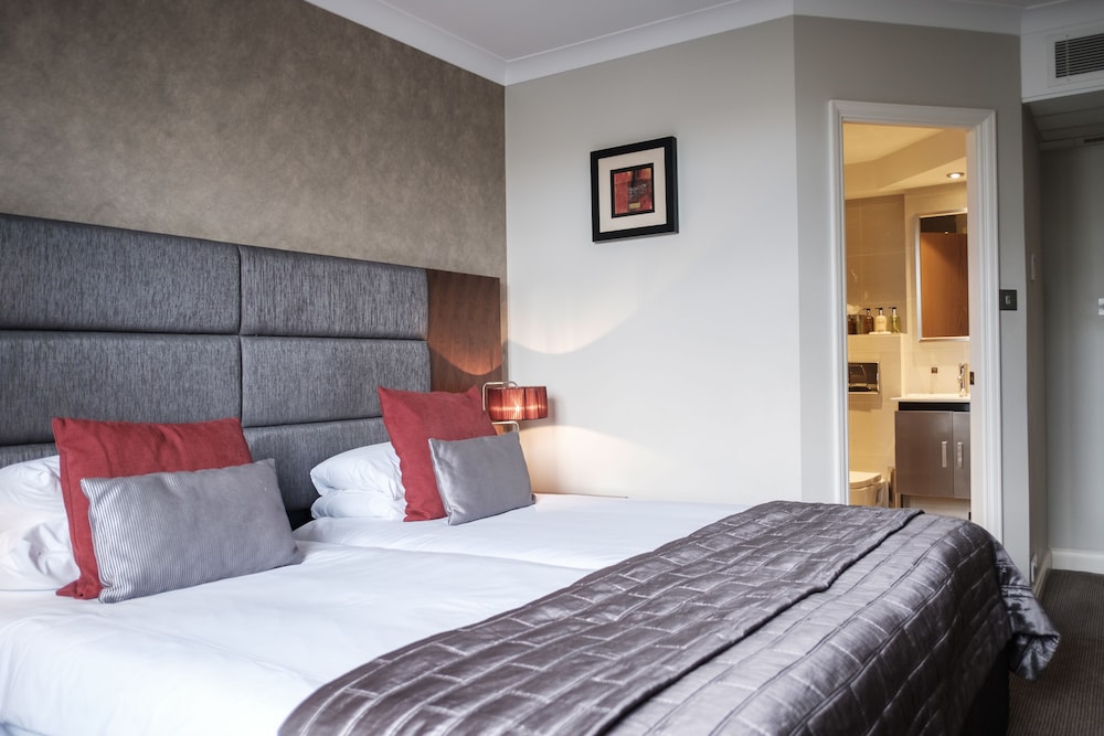 the fox and goose hotel