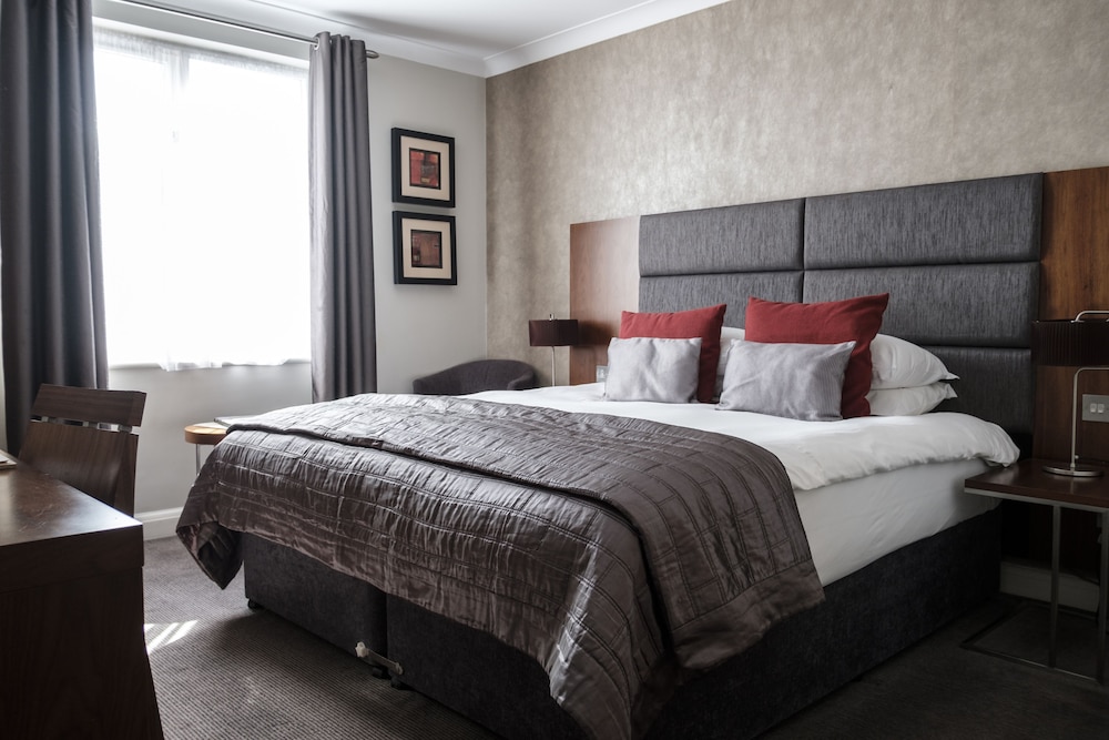 the fox and goose hotel