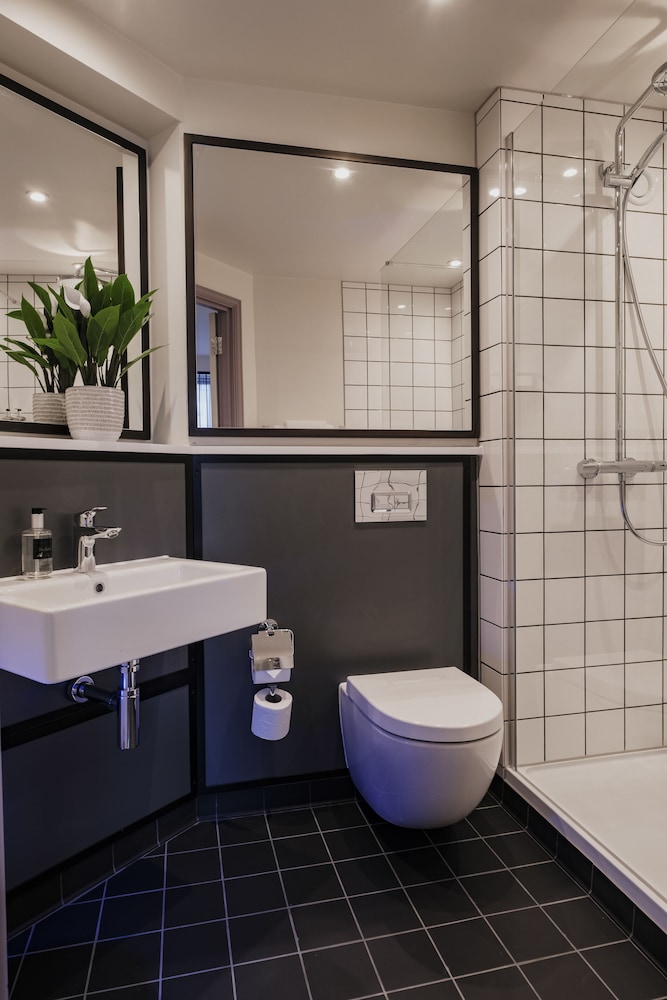 the fox and goose hotel