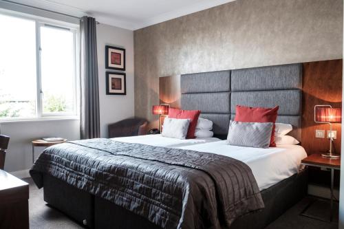 the fox and goose hotel