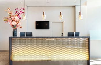 leonardo hotel salzburg airport