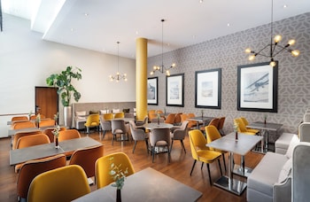 leonardo hotel salzburg airport