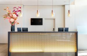 leonardo hotel salzburg airport