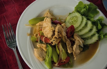 the hideaway pariya haad yuan ko pha ngan