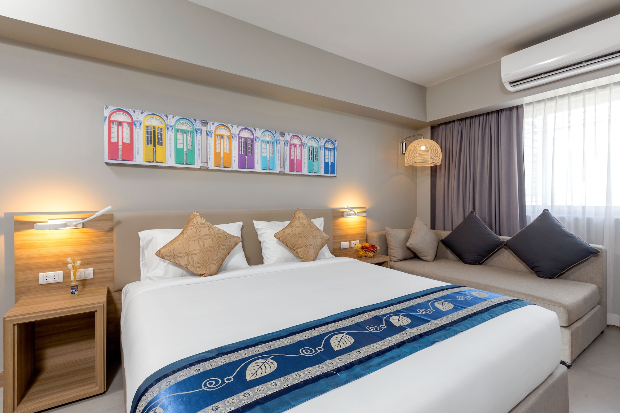 journeyhub phuket patong