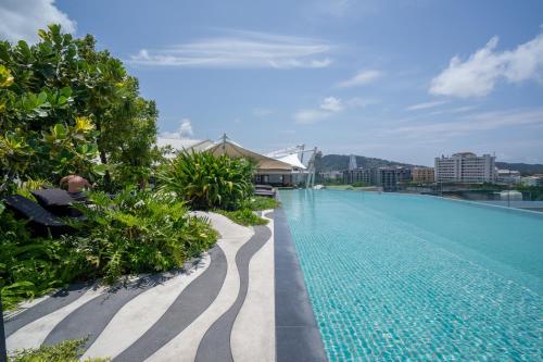 journeyhub phuket patong