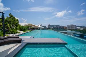 journeyhub phuket patong