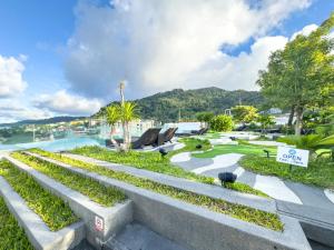 journeyhub phuket patong